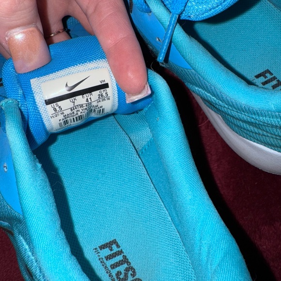 Nike Vibrant Blue Running Shoes - Picture 3 of 3